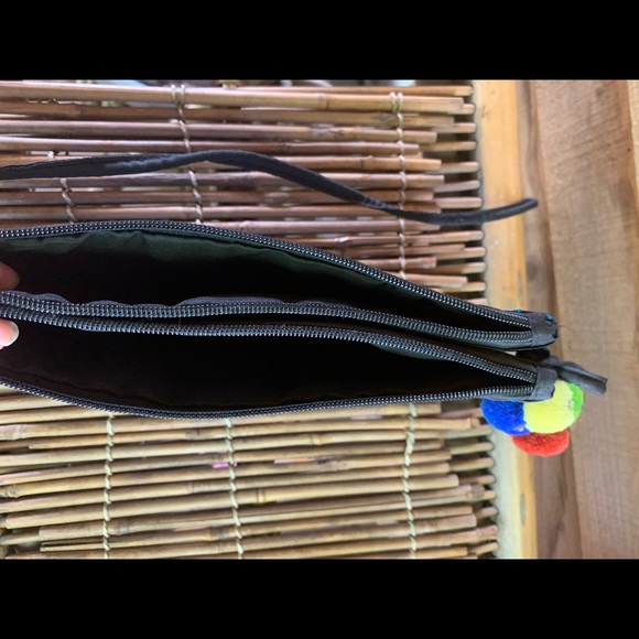 Boho Embroidered Flower Peruvian Crossbody Bag - Picture 4 of 9